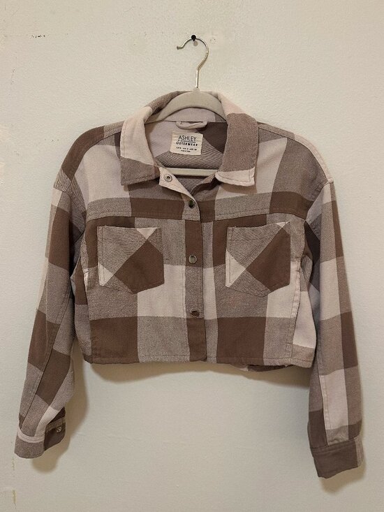 Ashley By 26 International Tops - Tan Plaid Cropped Flannel - Size Small